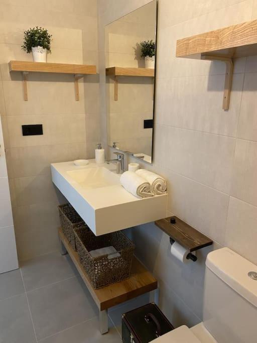 Precioso Apartamento Con Terraza Y Piscina En Portonovo-Sanxenxo Eksteriør billede